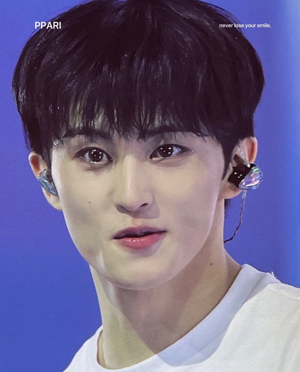 lmkseyes's tweet photo. lights reflection in his eyes https://t.co/eCvwiUkLTb