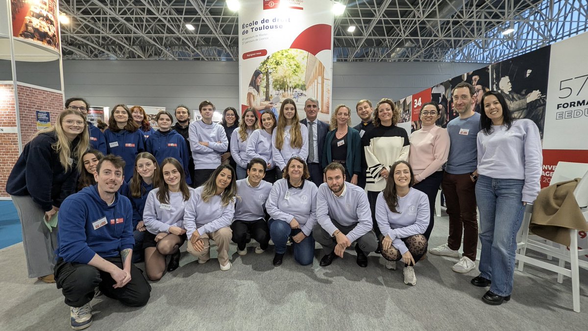 EcoleDroitTlse's tweet photo. 👋 Le salon #Infosup touche à sa fin.
Merci d'être venus si nombreux sur le stand de l'@EcoleDroitTlse.
Un grand merci au SUIO de l'@UTCapitole pour cette organisation.
📌 Rdv le 8 février pour la journée portes ouvertes. https://t.co/nfyyzajqj4