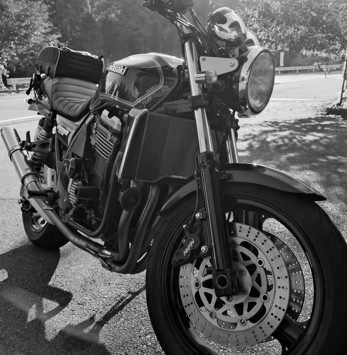 hiro1227og's tweet photo. ＃モノクロにするとかっこいい選手権 
Kawasaki https://t.co/lP4dfO4pYn