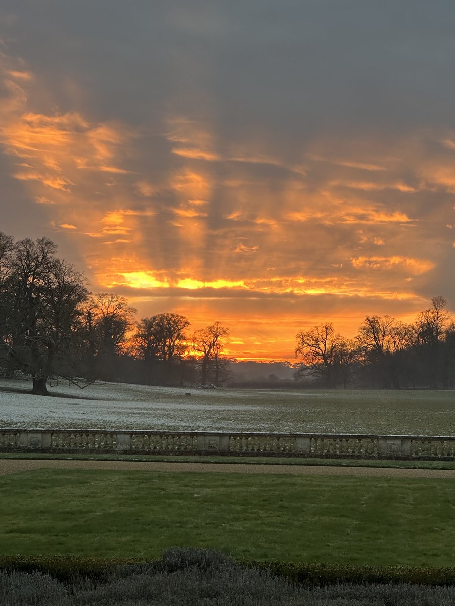 Charles Spencer tweet media