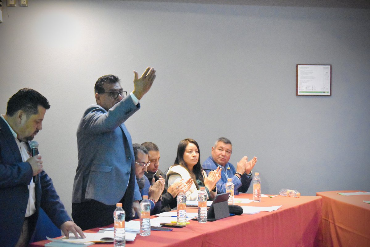 SNTE_Seccion_23's tweet photo. 🟠 SESIÓN DE COMITÉ EJECUTIVO SECCIONAL.
En cumplimiento de la norma estatutaria vigente, se realiza la primera sesión del Comité Ejecutivo Seccional, Con el objetivo dar a conocer el Plan Operativo Anual (POA) 2025, siempre en busca de mejorar y eficientar la gestión sindical. https://t.co/KUL0rTSyWu