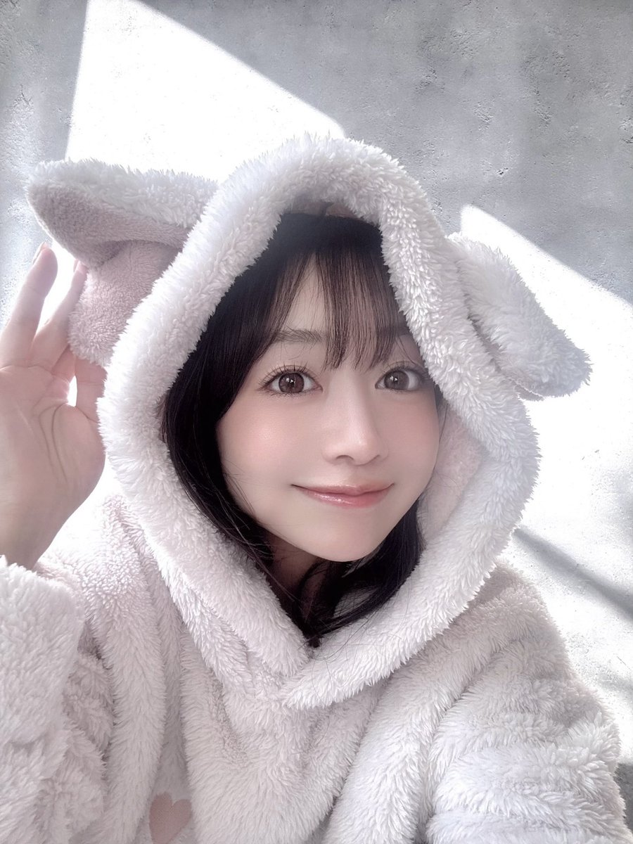 puniko___01's tweet photo. 成人式の写真は何がなんでも絶ッッッ対に盛りたい😾って子は全員この加工数値で撮ってみて〜〜〜！！！アプリは安定のBeautyCamのiPhoneカメラモード♡⃛フィルターなしでも美白、血色感、ふんわり感が出せてばか盛れる。しかもなんと全部無料で出来るから最高🫶🏻🤍#pr https://t.co/hAgW4HIfZC