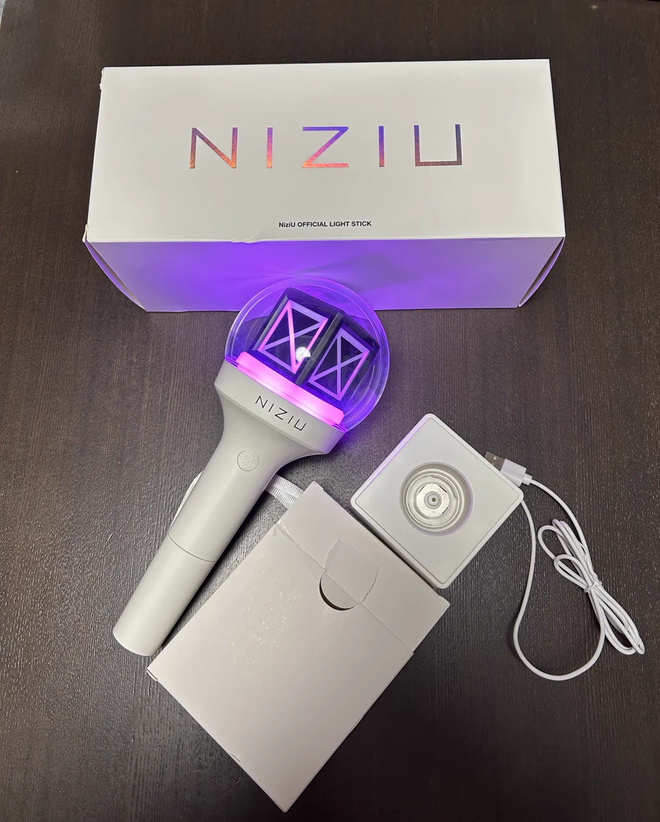 niziu マヤ　まとめ売り　ペンライト GhBmeZxacAA_d3A?format=webp&