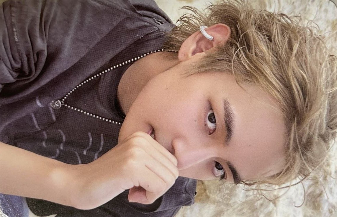 taeteluv_'s tweet photo. layover era taehyung >>> https://t.co/1IWw70hrMq