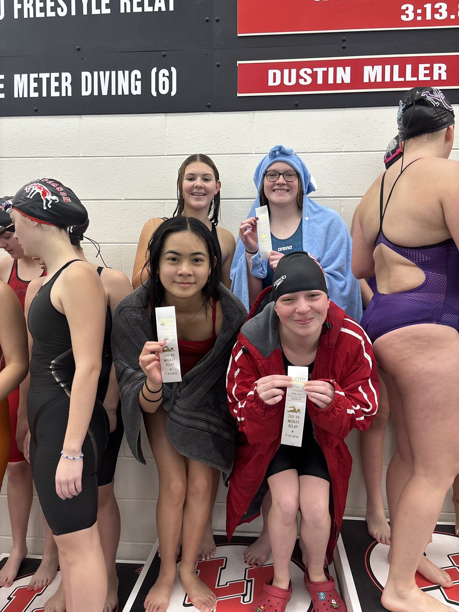 rhs_swim_dive_'s tweet photo. 🚨🚨NCC PODIUM ALERT🚨🚨
Girls 200 Medley Relay
3th place
Emma French, Ali Acosta, Kate Holthouse, &amp; Olivia Bailey https://t.co/ZT4d3kJwe6