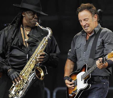 77MASH's tweet image. #OnThisDay, 1942, born #ClarenceClemons... - #EStreetBand - #ClarenceClemonsDay