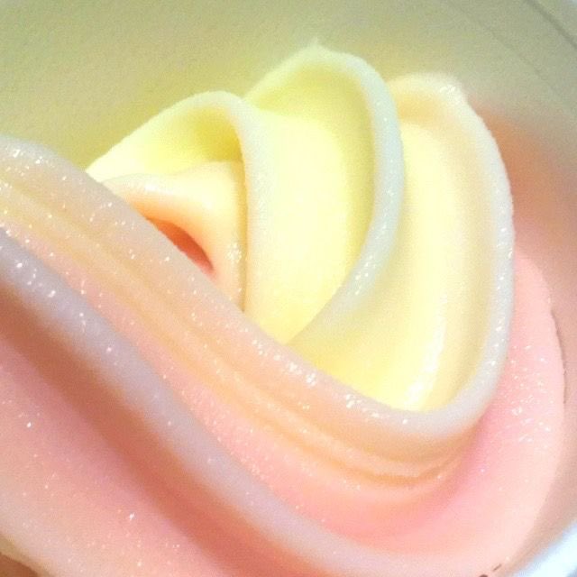 sakurafraise's tweet photo. my essence ♡ https://t.co/Wdj3Z5lrMY