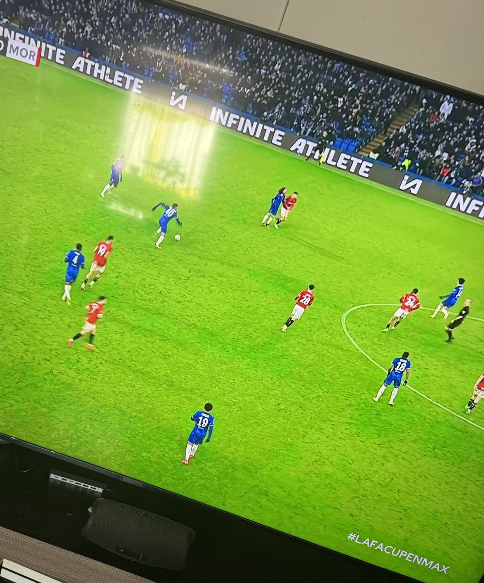JaviSanchezGal's tweet photo. Hoy nos toca disfrutar #LaFACupEnMax con el partido entre el Chelsea y el moracabe, no defrauda https://t.co/FpDelhVxao