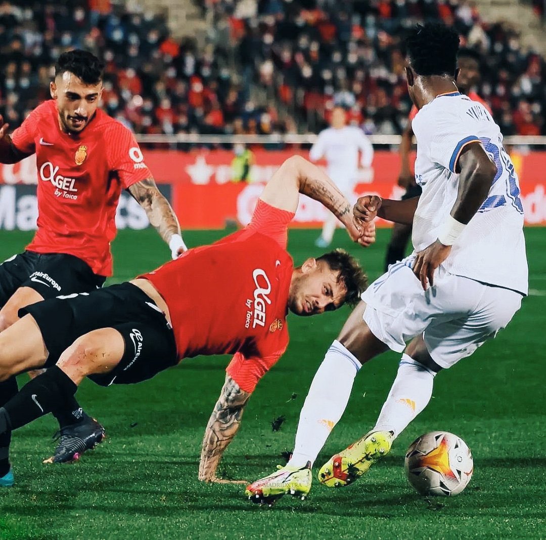 REALMADRIDCI2's tweet photo. 🚨 Pablo Maffeo : « Mettre Vinicius KO en 10 secondes ? C'était juste une blague. Je suis un fan de boxe. » https://t.co/pK7awRwb3L