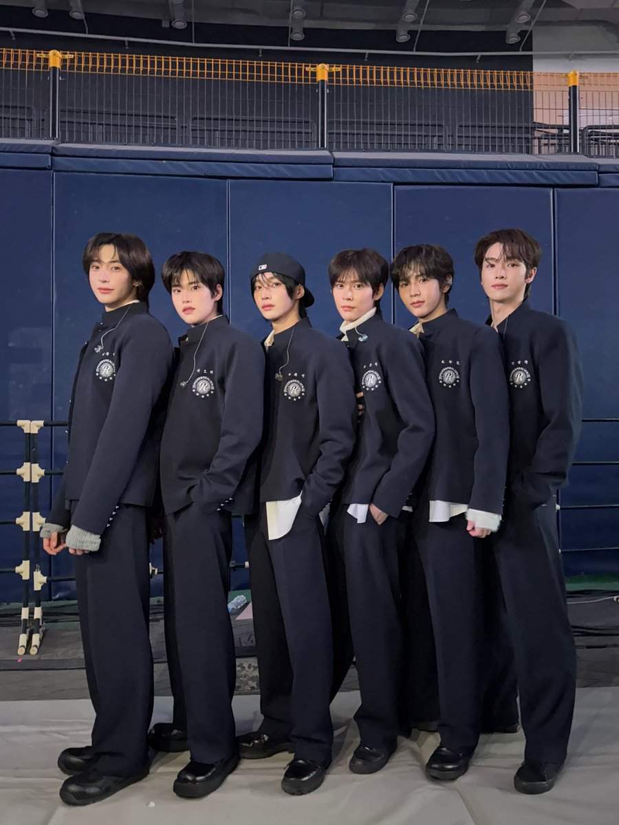 #RIIZE in SMTOWN LIVE 2025 @ SEOUL DAY 1

#RIIZE #라이즈
#RISEandREALIZE
#SMTOWN #SM_30thAnniversary
#SMTOWN2025 #SMTOWN2025_SEOUL
#SMTOWN_LIVE #SMCU