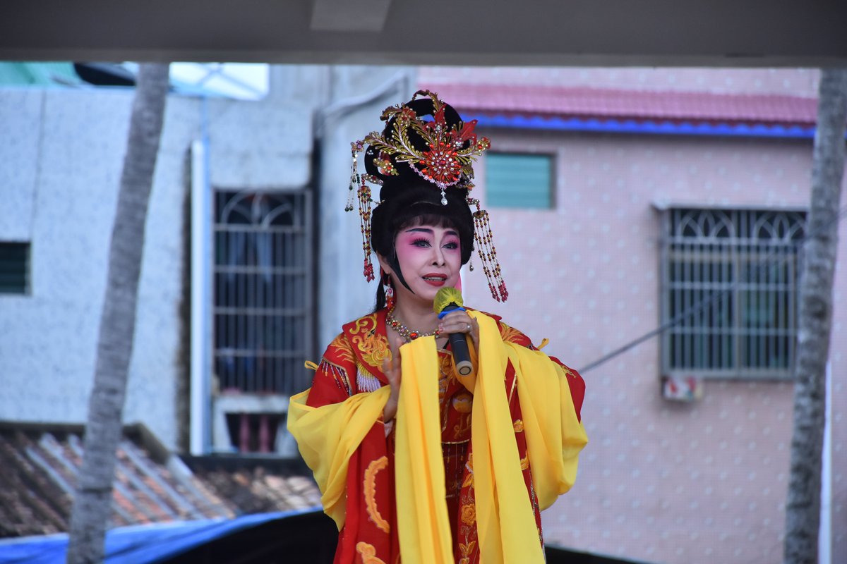 Spacewenchang's tweet image. Qiong #Opera, a traditional #drama of Hainan Province, was listed in China's National Intangible Cultural Heritage in 2008. Recently, Wenchang held an “Opera in Schools” activity to immerse children in the charm of the opera art up close.
#ICH #culture #folkart #education