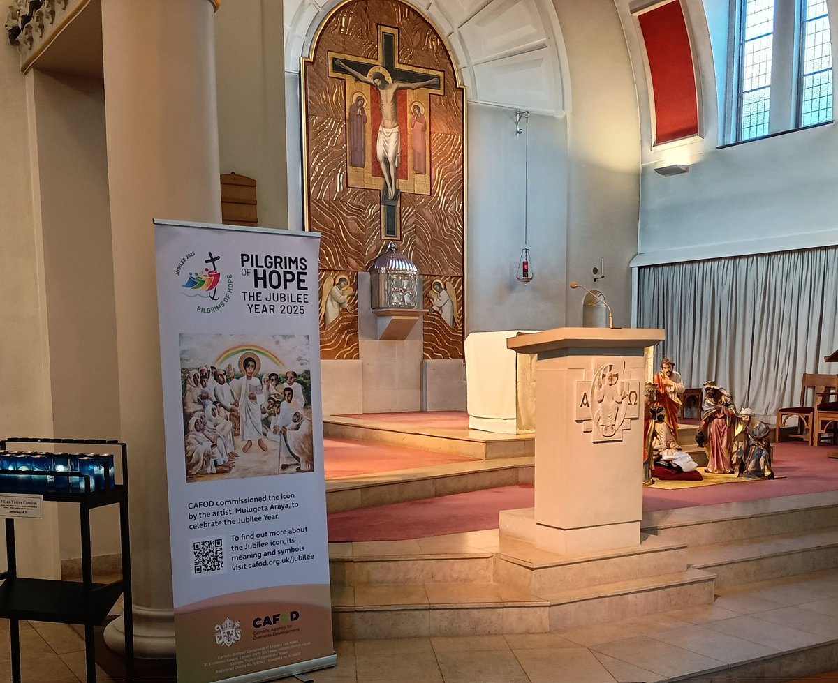 JusticePeaceEn's tweet image. As part of the Jubilee year the CAFOD Pilgrims of hope icon is on display @CatholicEnfield . #Jubilee2025 cafod.org.uk/pray/jubilee-2…
