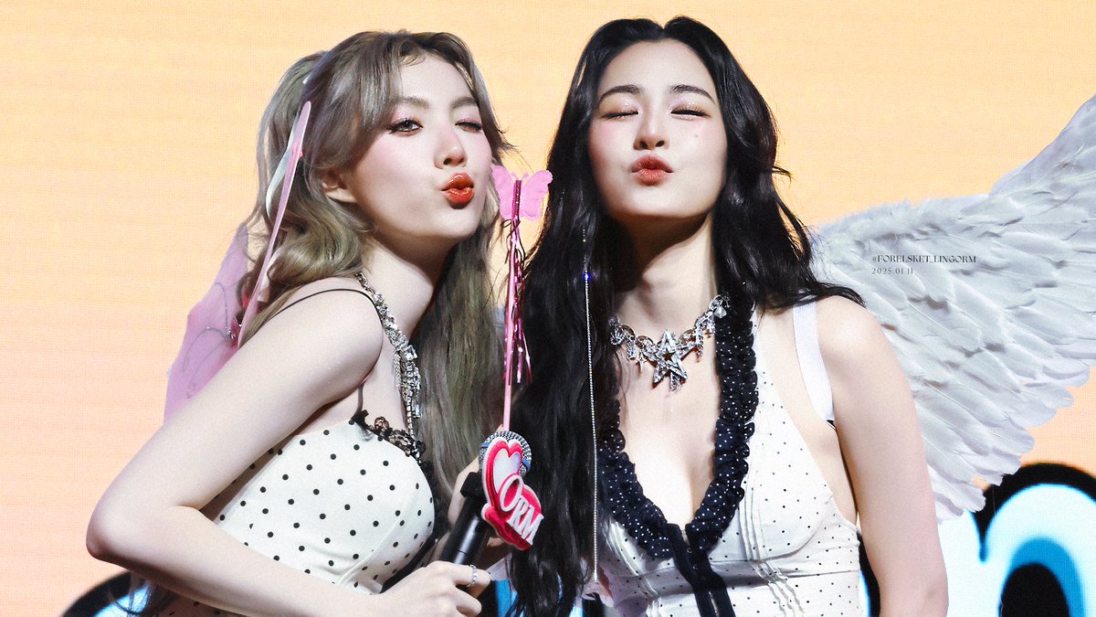 F_LingOrm's tweet photo. 𝐅𝐚𝐧 𝐦𝐞𝐞𝐭𝐢𝐧𝐠 𝐢𝐧 𝐇𝐨𝐧𝐠 𝐊𝐨𝐧𝐠 
𝟐𝟎𝟐𝟓.𝟎𝟏.𝟏𝟏

𝑶𝒃𝒔𝒆𝒔𝒔𝒊𝒗𝒆.

#LingOrm2ndMeetInHongkong
#ormkornnaphat #ออมกรณ์นภัส
#หลิงหลิงคอง #linglingkwong
#LingOrm #หลิงออม https://t.co/Sy6KRsSI1k
