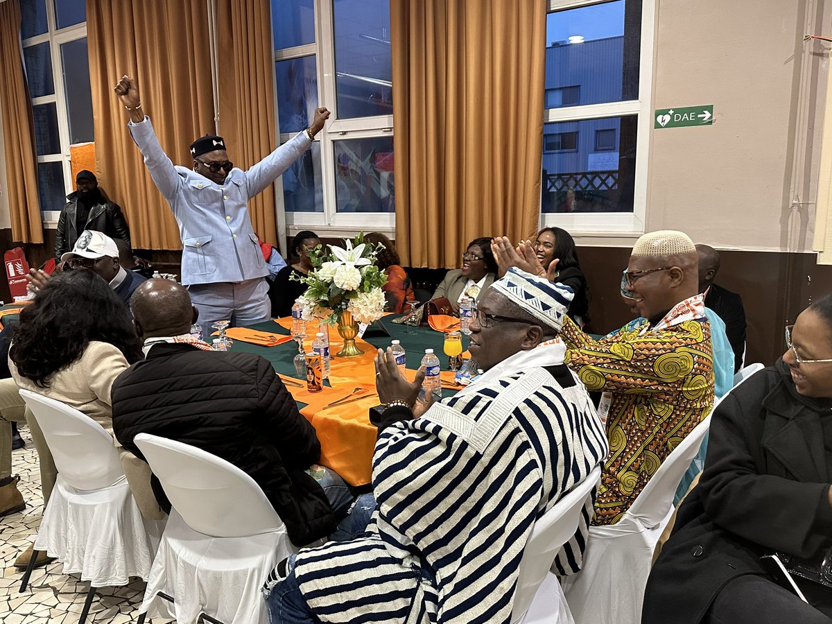 HusseinKOUAME (@husseinkouame) on Twitter photo La diaspora ivoirienne de <a href="/officielGPS/">Gรฉnรฉrations & Peuples Solidaires - Officiel</a> rรฉunie ce jour ร #Paris ce jour pour une confรฉrence animรฉe par <a href="/MoussaTOURE9/">MOUSSA TOURE</a> sur le thรจme ยซย Exil de <a href="/SOROKGUILLAUME/">Guillaume K. Soro</a>ย ยป suivi de la prรฉsentation du singe ยซย ร exilย ยป de lโartiste ivoirien #Bicham La diaspora ivoirienne de <a href="/officielGPS/">Gรฉnรฉrations & Peuples Solidaires - Officiel</a> rรฉunie ce jour ร #Paris ce jour pour une confรฉrence animรฉe par <a href="/MoussaTOURE9/">MOUSSA TOURE</a> sur le thรจme ยซย Exil de <a href="/SOROKGUILLAUME/">Guillaume K. Soro</a>ย ยป suivi de la prรฉsentation du singe ยซย ร exilย ยป de lโartiste ivoirien #Bicham