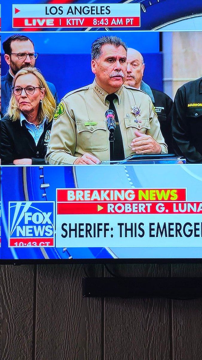 islandmafia138's tweet image. Im watching @FoxNews and the LA press conference.  These puppets speaking are pathetic. #PRnightmare #LyingLiberals #firethemall