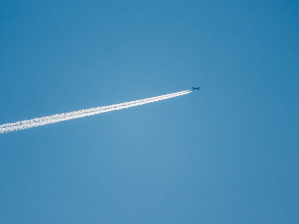 Sky full of contrails today in the UK.
Literally counted 17 planes overhead within like 15 minutes.

Shot on Panasonic GX85 with Sigma 150-600mm Contemporary.