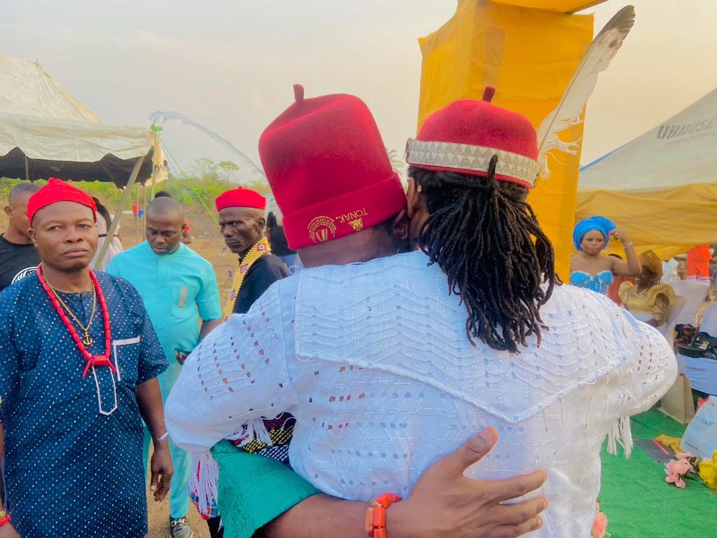 NnaaMehnTv's tweet photo. Ikwerre Meka o…

We have won,

The Unify IGBOS Now movement has defeated the Identity conflict that has ravaged the IGBOS of Ikwerre extraction.

Ala IGBO won against the ill expectations of our enemies.

We must hold hands now and build bridges together. https://t.co/jfqmobgQ5V