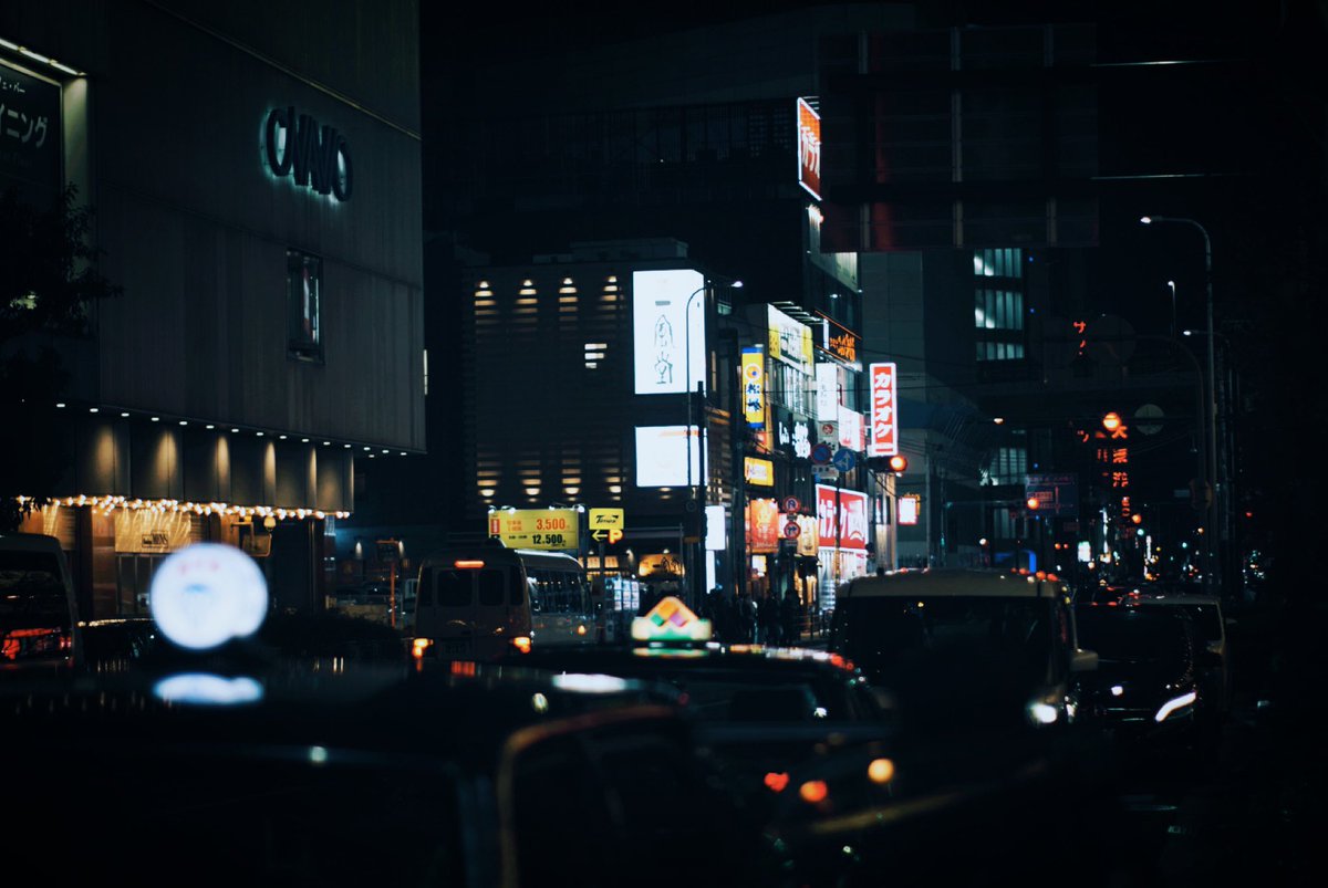 iruhan941009's tweet image. Night at Umeda and Asahi #SonyA6000 #streetphotography