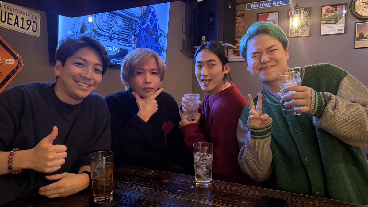 GaBanZiRu's tweet photo. 奇跡みたいな飲み会が行われました
こんなに酒が美味いと思った飲み会は今年初ですありがとうございました！！！ https://t.co/5KAwkXRyah