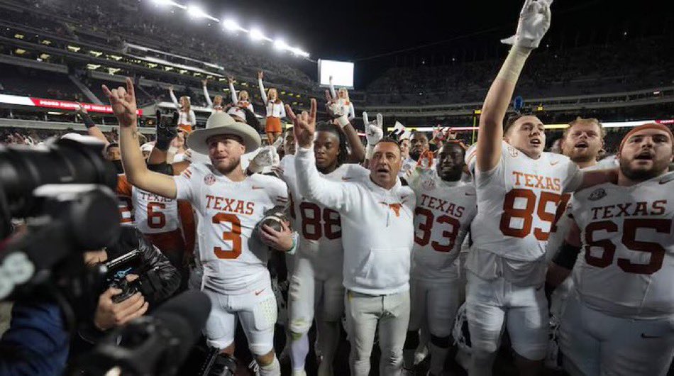 • 13 wins
• Beat OU and A&amp;M
• SEC Championship Game berth
• Won CFP game in Austin
• Won Peach Bowl

What’s one word you would use to describe the season for Texas? 🤘