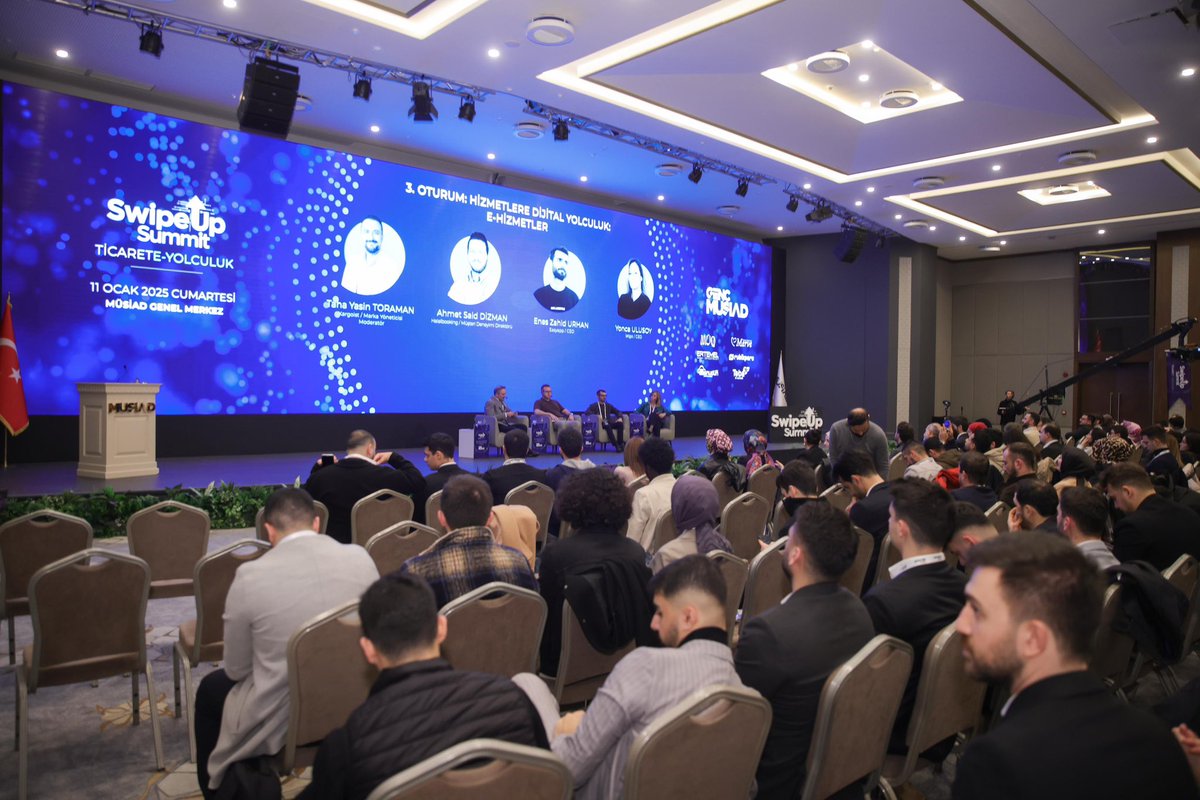 gencmusiad's tweet photo. Swipe Up Summit üçüncü oturumu Kargoist CEO’su Taha Yasin Toraman moderatörlüğünde, letgo CEO’su Yonca Ulusoy,  EasyApp CEO’su Enes Zahid Urhan ve Halalbooking Müşteri Deneyim Direktörü Ahmet Said Dizman’ın konuşmalarıyla gerçekleşti. https://t.co/sxA6Ht8A2Z