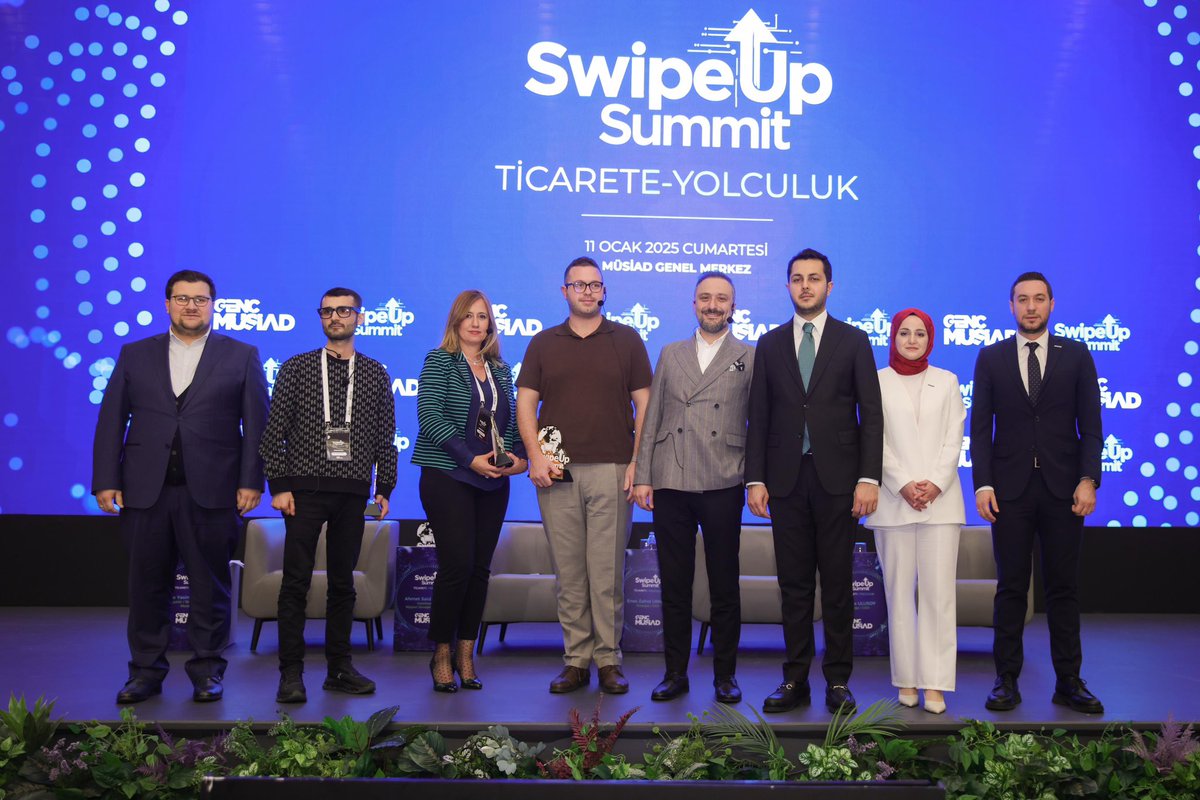 gencmusiad's tweet photo. Swipe Up Summit üçüncü oturumu Kargoist CEO’su Taha Yasin Toraman moderatörlüğünde, letgo CEO’su Yonca Ulusoy,  EasyApp CEO’su Enes Zahid Urhan ve Halalbooking Müşteri Deneyim Direktörü Ahmet Said Dizman’ın konuşmalarıyla gerçekleşti. https://t.co/sxA6Ht8A2Z