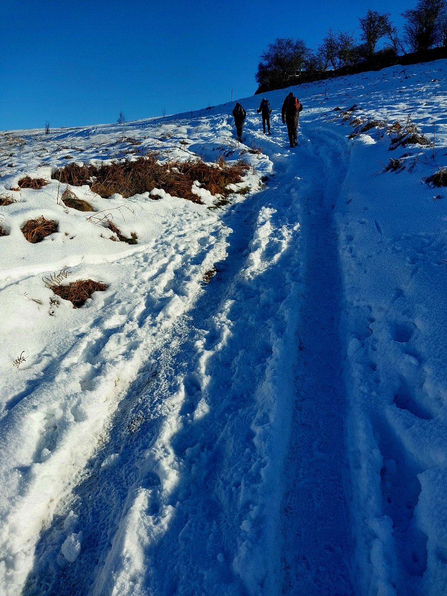 BahaNick16's tweet photo. Many thanks to Fiona from Friends of DalesRail for leading today's subzero walk from #Bingley to #ApperleyBridge 🥾🥶 https://t.co/2dUwnHxaVf
