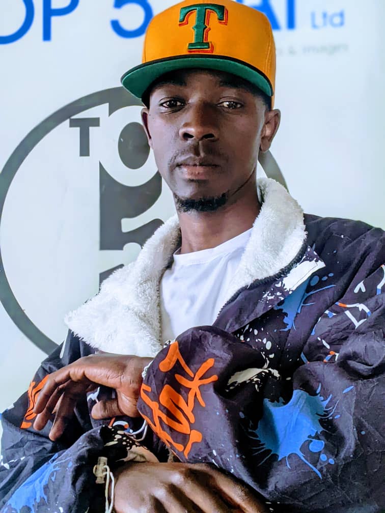 ENERGY888FM's tweet photo. 🔊 MC Kudusi  LIVE Tonight!

🛑 Star to Night : Isooko y’amakuru y’imyidagaduro yizewe.

Ntucikwe!  Uyu ni umwanya wo kumenya iby'ubuzima bw'ibyamamare, ibyihariye bitaratangazwa ahandi, n'ibindi byinshi. 

Muri Star To Night niho ibyishimo Ubisanga.

#StarToNight  #MCKudusi https://t.co/db32zX1VtW
