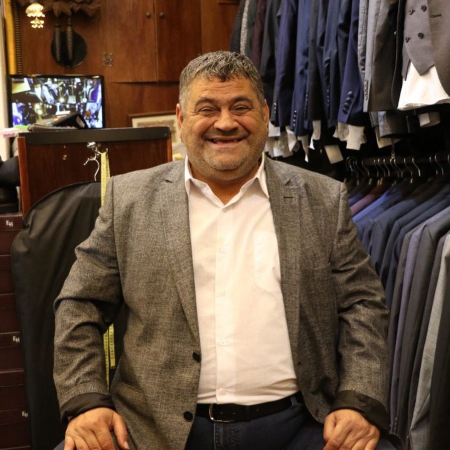 adanabirbaska's tweet photo. '1 milyon Mehmet' olarak tanınan Mehmet Bucak geçirdiği kalp krizi sonrası vefat etti. https://t.co/Nxa7BdQuWi