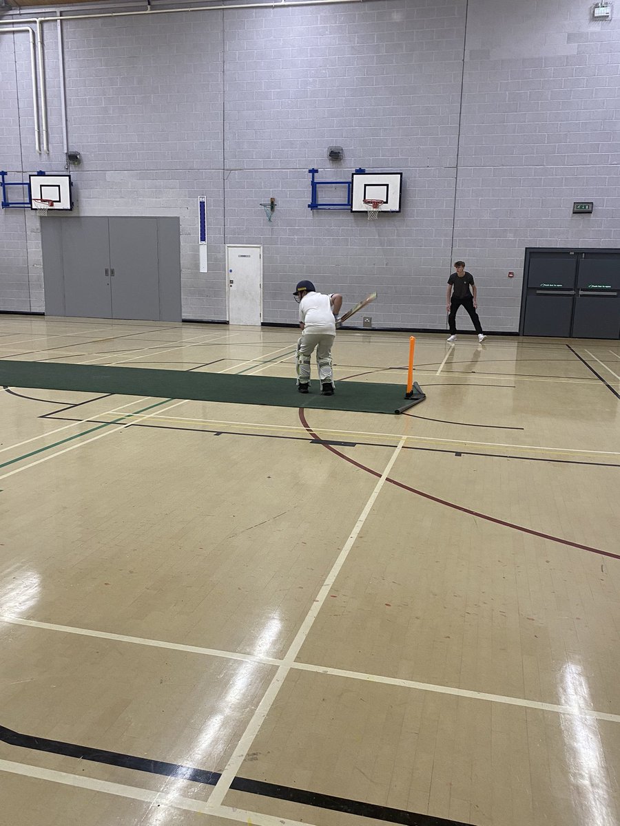 DFCALtd's tweet photo. Week 1 action of our #DFCA #BYCL Under 15s Indoor Cricket League!
Game 3: @CarsonsMangCC vs @LodwayCC
#IndoorCricket #Fun #development #outsideofschool #social #team https://t.co/clutsKqVaY