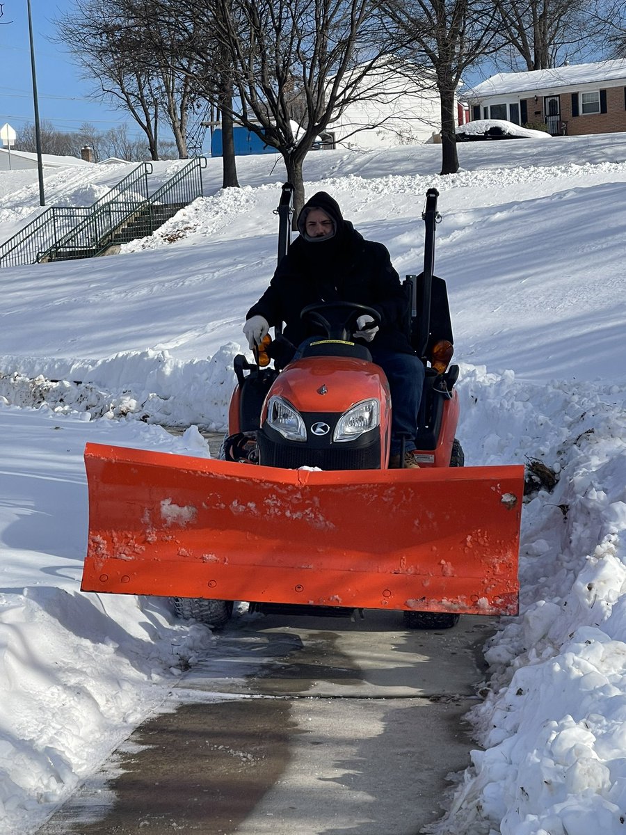 MNEStheBest's tweet photo. Grateful to our custodial crew and their hard work during our recent snowstorm… they are back at it again this morning to make sure everything is ready for Monday! @PWCSNews https://t.co/WERvo8Au7j