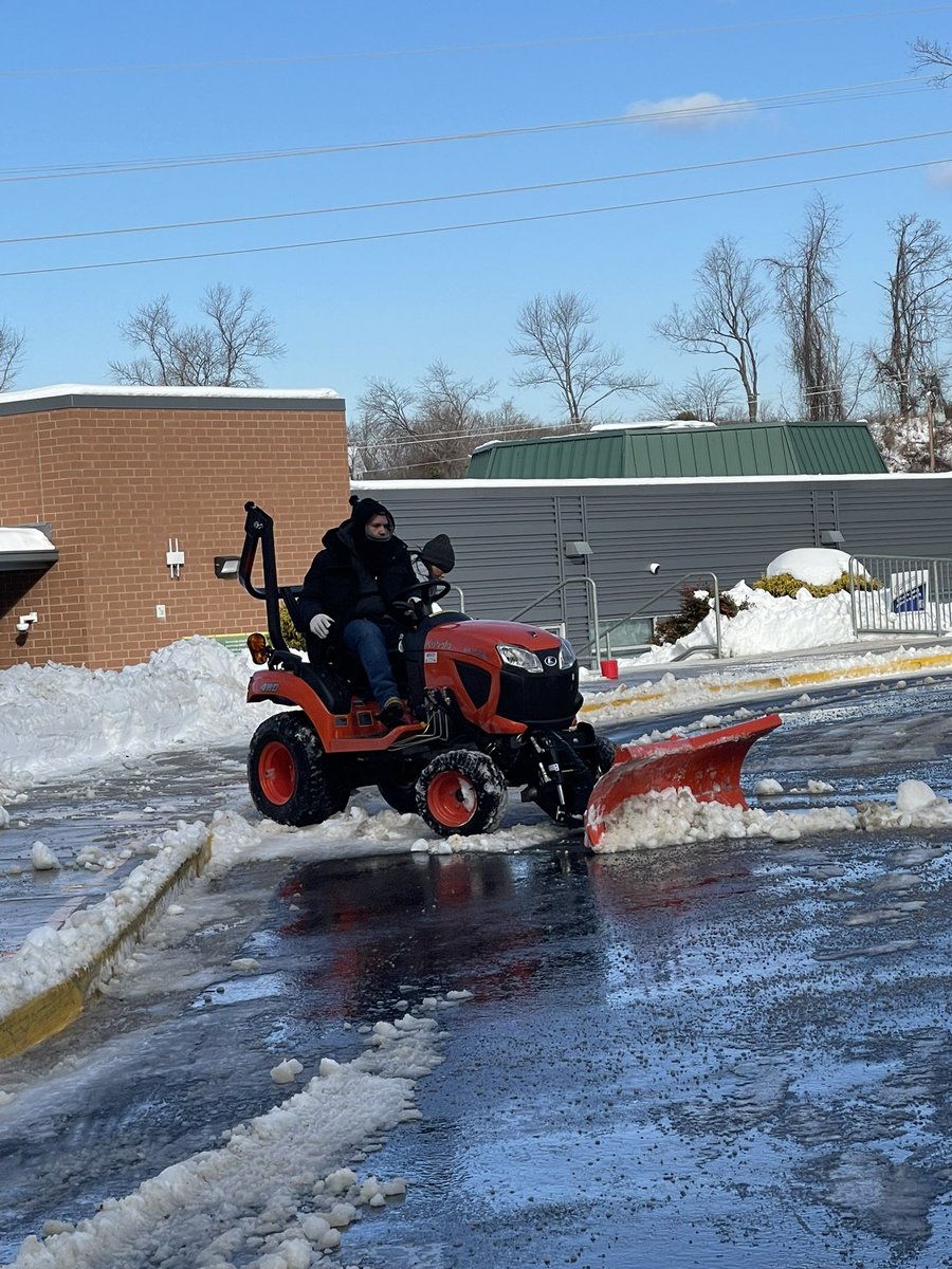 Grateful to our custodial crew and their hard work during our recent snowstorm… they are back at it again this morning to make sure everything is ready for Monday! <a href="/PWCSNews/">PWCS</a>