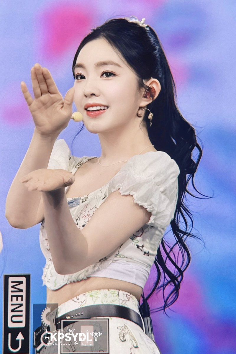 picsofirene's tweet photo. MOST BEAUTIFUL WOMAN 🥹🫶🏻 https://t.co/nJ6vY953gQ