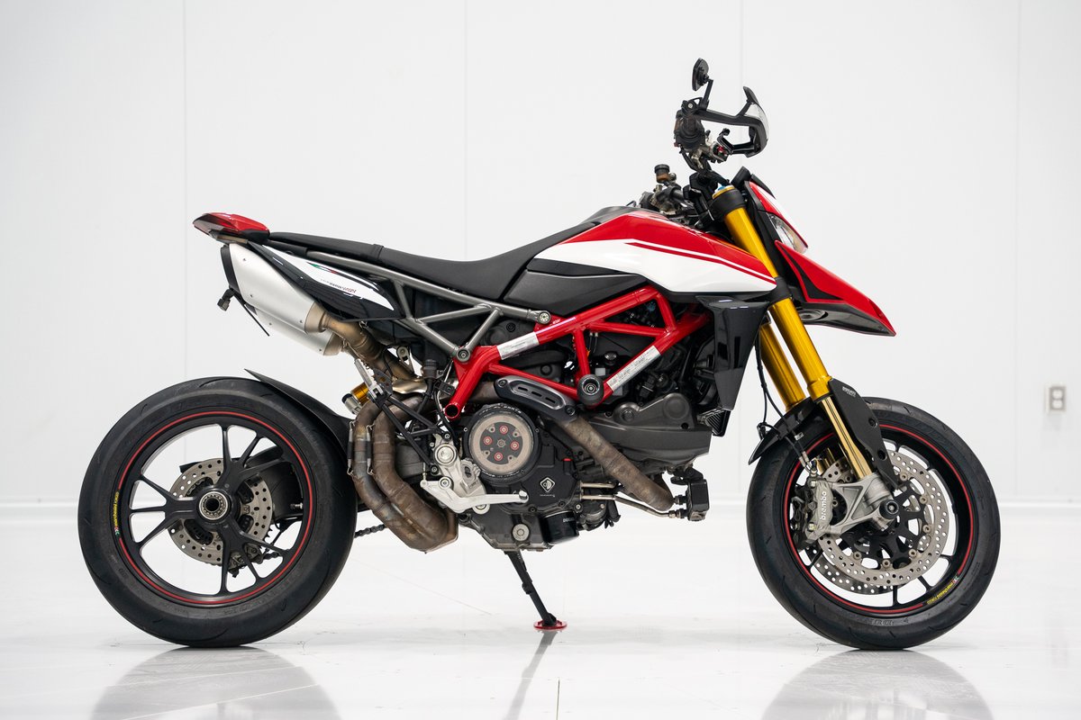 🔥 Used Inventory Spotlight 🔥
2020 Ducati Hypermotard 950 SP Special—perfect for thrill-seekers craving performance, style, and adrenaline! 🏍️
📍 Now at Rahal Ducati Indianapolis!
Don’t wait—contact us today! 👉 shorturl.at/eXFTA
#RahalDucati #Hypermotard950SP #RideDucati