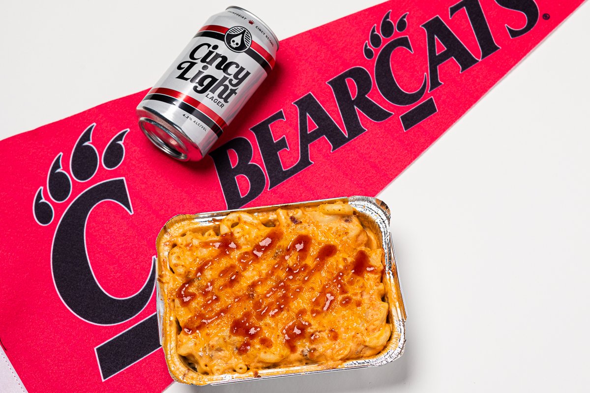 eatmacshack's tweet photo. Go Bearcats! 🏀 Come enjoy a B.B. King and a cold one after UC takes on the Jayhawks this afternoon ❤️ 🍻 https://t.co/fYaNnOLsNK