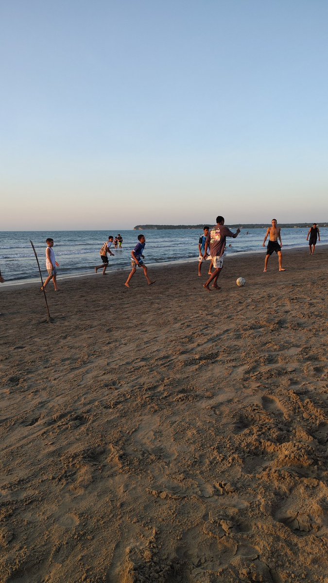 Q viva el fuchibol en la playita