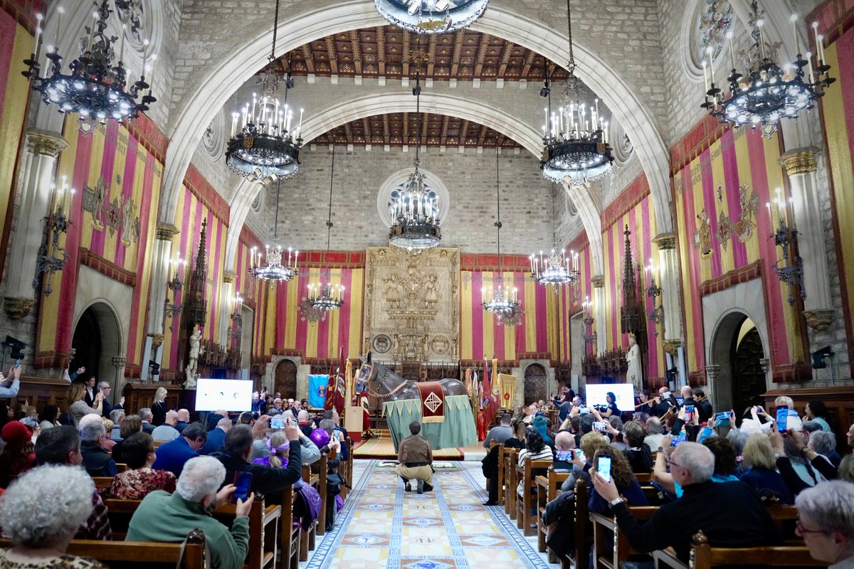 Aquesta tarda, el Saló de Cent de l’Ajuntament de Barcelona ha acollit l’acte solemne de celebració del Bicentenari dels Tres Tombs que ha servit com a presentació oficial del programa d’activitats anual.