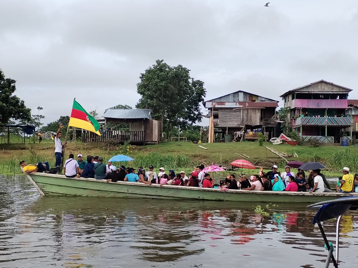 OrlandoRayo_'s tweet photo. Los sistemas de conocimiento de los pueblos indígenas son el mecanismo para sostener el equilibrio ecosistémico de los territorios, es decir, que nosotros cuidamos la vida de todas las criaturas. En este viaje desde el #Amazonas, realizaremos un baile tradicional con nuestras autoridades tradicionales del Trapecio Amazónico.

Seguimos caminando la palabra de vida para volver al origen.
