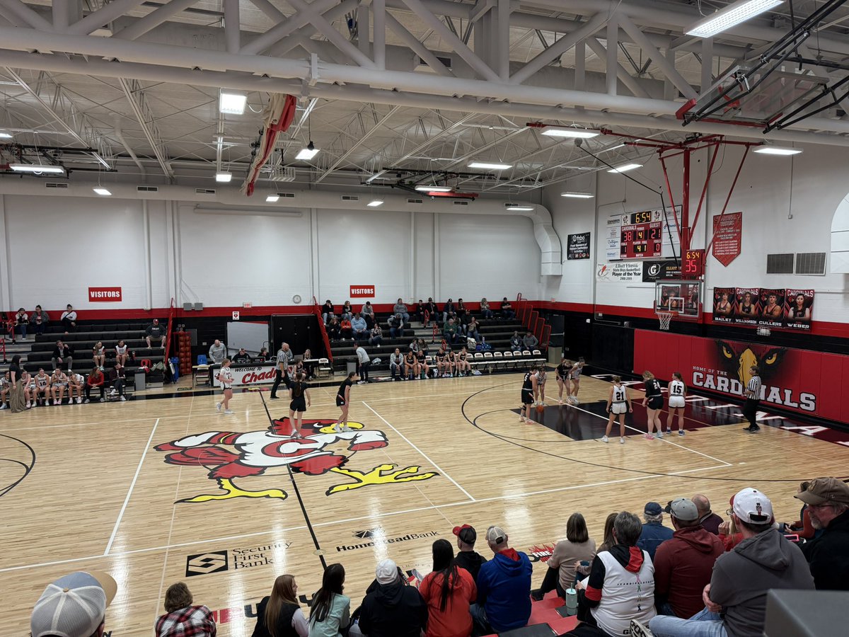 thompsonchase4's tweet photo. A Western Conference tilt at the Bird Cage this afternoon as the @ChadronHS welcomes in @mitchell_tigers for a girls/boys doubleheader. Join me in about 20 minutes on 610am KCSR and https://t.co/VuGvsfLEjb 
#nebpreps https://t.co/0fREzHsf8v