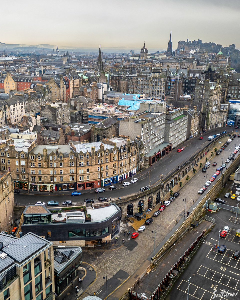 A few pictures of the brand new home of Edinburgh Gin with their recently opened new build distillery situated just beside Waverley Station in the centre of Edinburgh 😁 #edinburgh #gin #edinburghgin #scotland #visitscotland #distillery