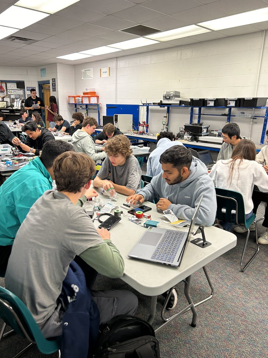 BHSHappenings's tweet photo. NASA project is RAD ! 
Belleview High RAD Academy 

 https://t.co/bsRpBYc71N https://t.co/IXOP1Ed8mt