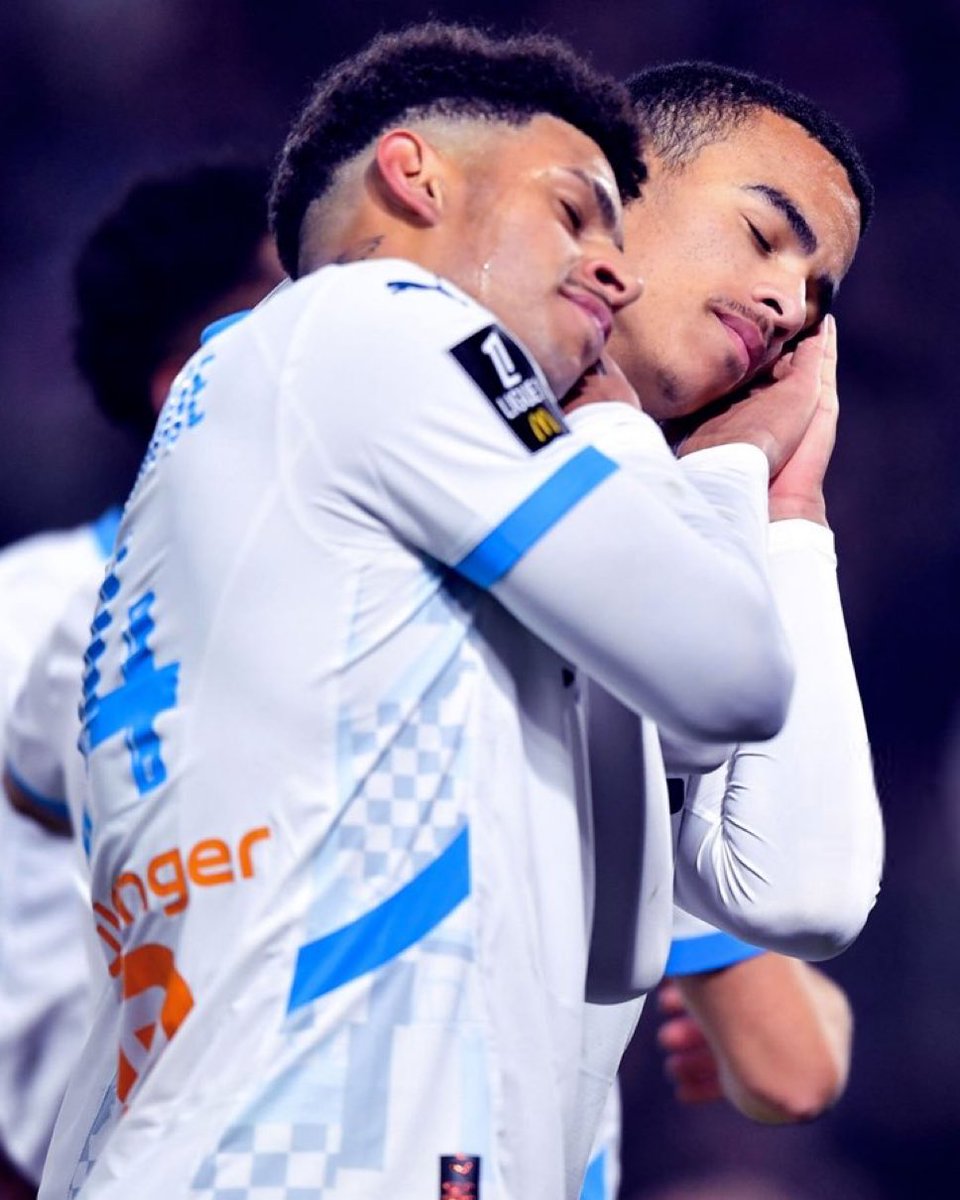 ActuFoot_'s tweet photo. Les Marseillais vont encore bien dormir ce soir. 😴💙🤍

📸 @Ligue1_ENG https://t.co/wcRfXJ1yCB