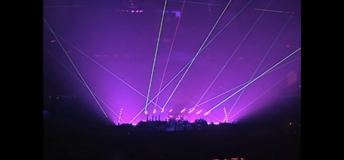 Signing off for the evening. Been a great night. Now Pink Floyd live at Wembley stadium with comfortably numb to end the evening. 

youtu.be/7kWl-ZGMwkQ?si…