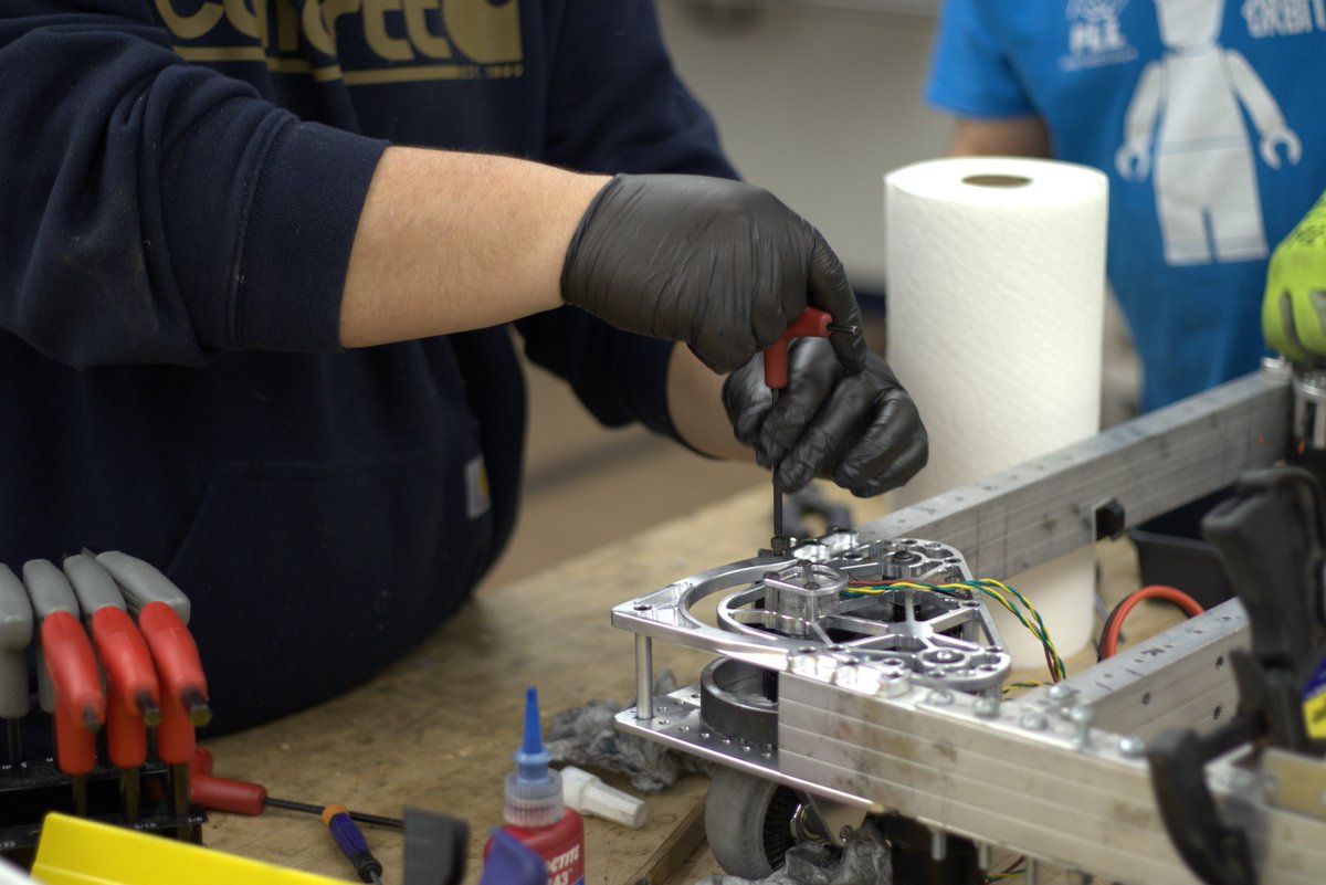 It's the end of week one! As our design comes together, our team was also busy with building the kit-bot and constructing a cage mock-up to help with prototyping.