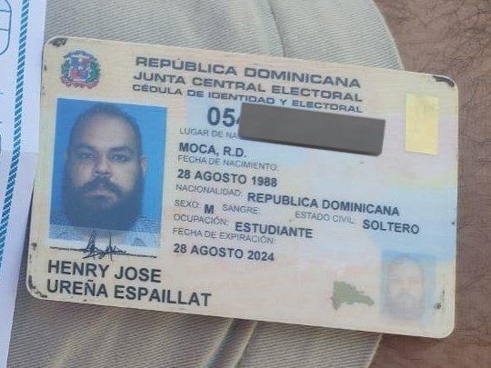 1/ Abro 🧵 exponiendo a Henry José Ureña Espaillat, un estafador que se ha lucrado con la enfermedad de su hijo, engañando a cientos de personas.