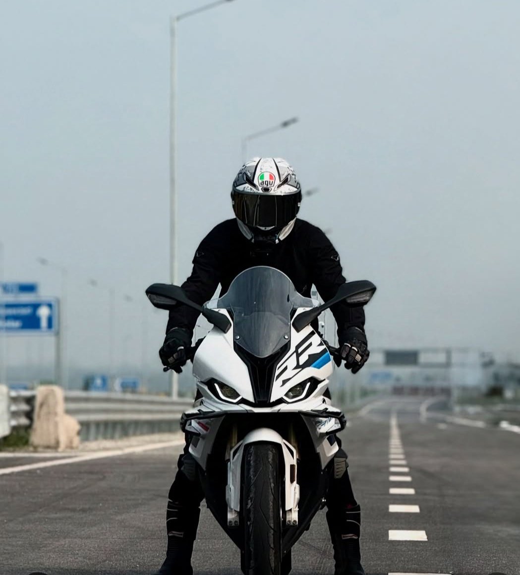 BeytullahBost15's tweet photo. ❤😎#izmir #MotoGP #LosAngelesFires https://t.co/rutvvFpmpk