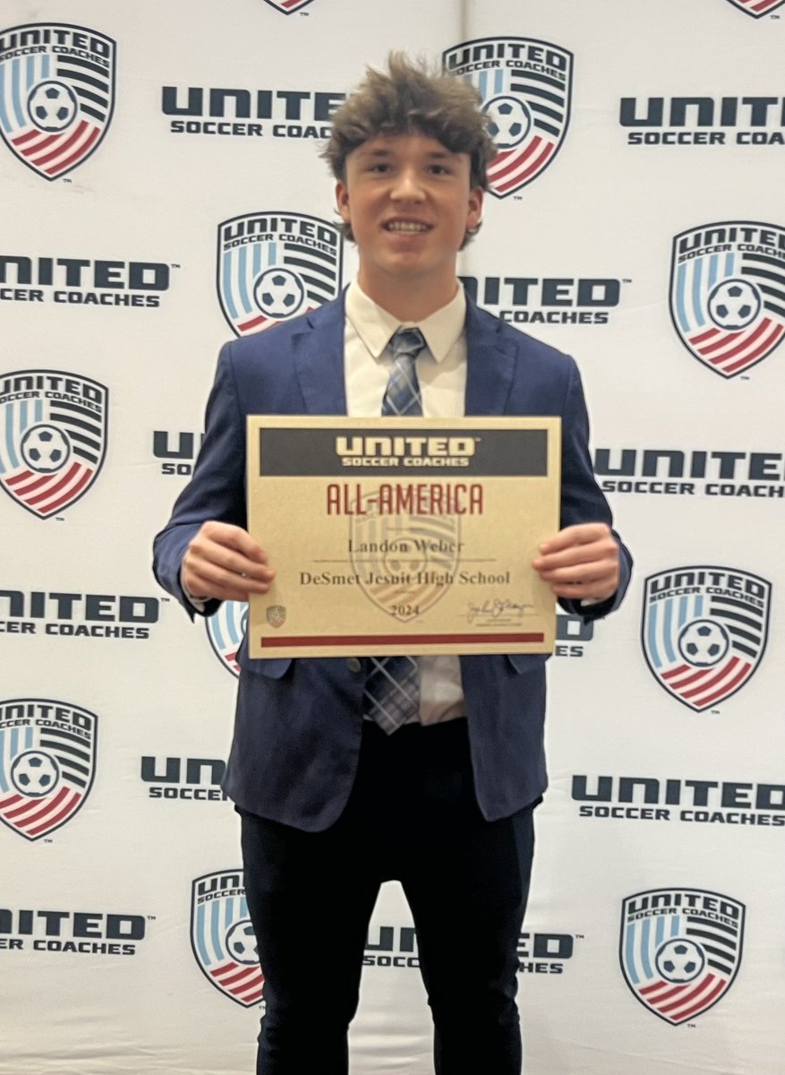 DeSmetSoccer's tweet image. Making it official today! Landon Weber becomes another All-American for @DeSmetJesuitHS. Our third All-American in the past 11 years. Congratulations to Landon and the entire Weber family! #allin