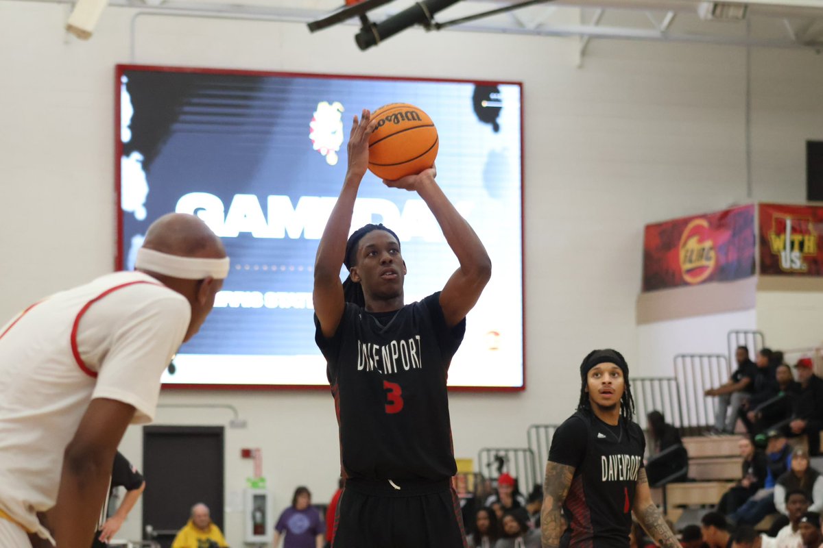 Davenport Men's Basketball tweet media