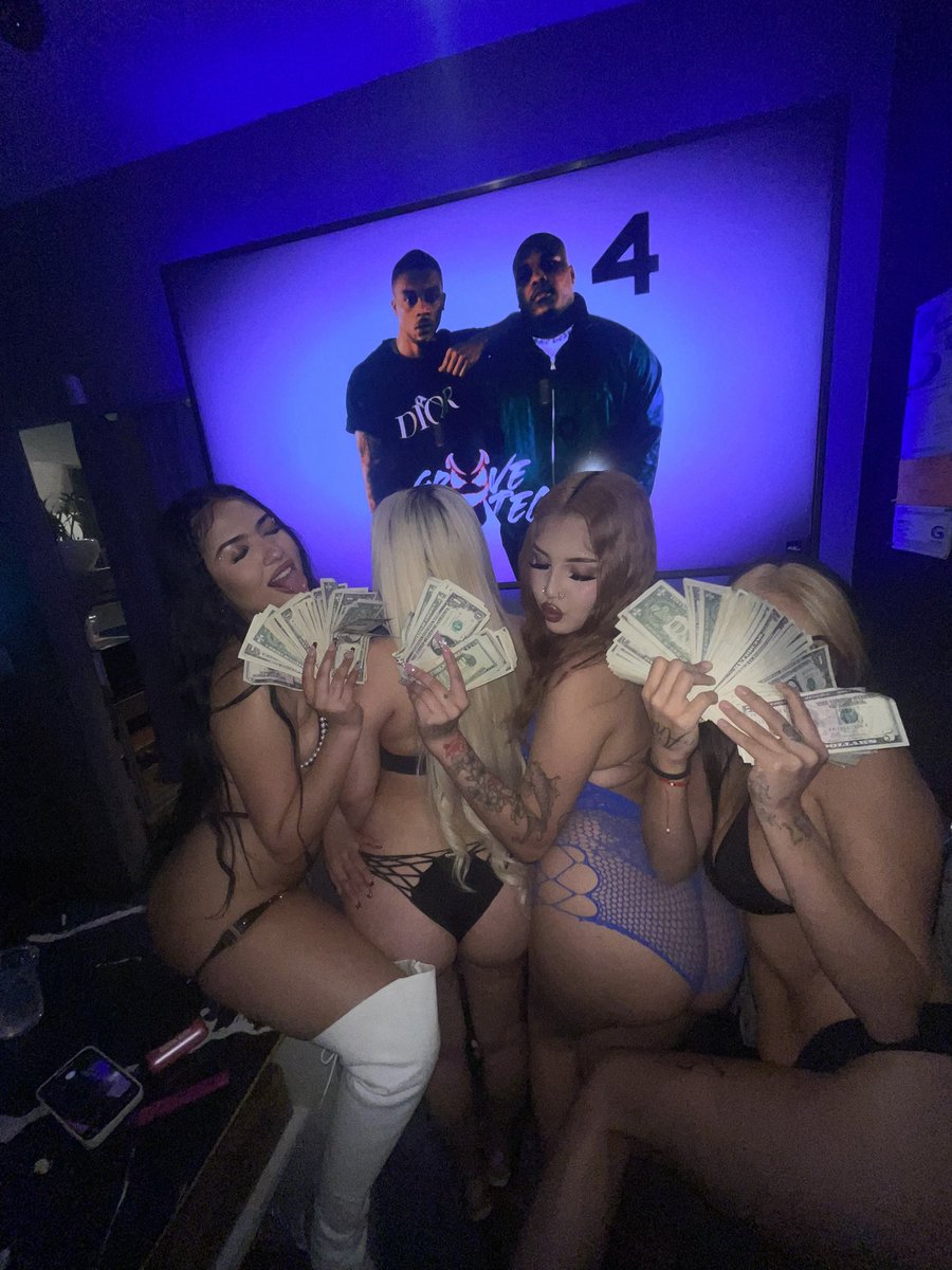 am69err's tweet photo. this is my world, and i’m a baddie bitch like stunna girl ⭐️ https://t.co/O1igHWQxzF