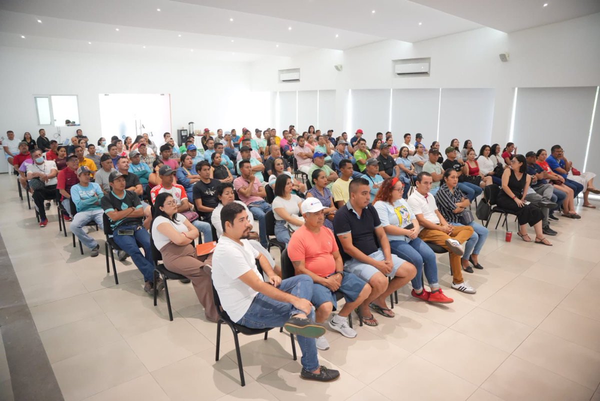 LFSalasR's tweet photo. Nos estamos informando de manera permanente al interior del organismo operador para dar un mejor y eficiente servicio; una iniciativa que nos ayudará a hacerle frente a los desafiós que avecina este 2025.

#TodosSomosGuardianesDelAgua https://t.co/bjpsPtMJuF